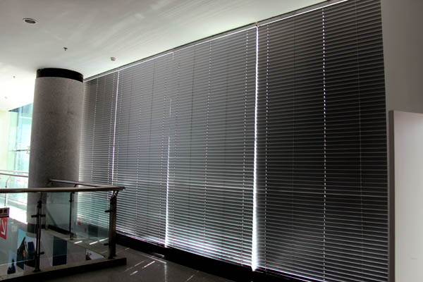 铝百叶、电动铝百叶、百叶窗帘、办公百叶窗、5公分百叶窗、